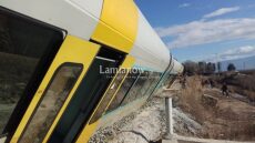 Τρένο εκτροχιάστηκε και «τούμπαρε» στο Λιανοκλάδι - Δείτε εικόνες