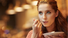 H ορμόνη που δυσκολεύει το αδυνάτισμα