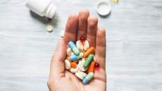 SOS από τον Ιατρικό Σύλλογο Αθηνών: Όχι στην κατάχρηση αντιβιοτικών