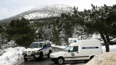 Κακοκαιρία «Χιόνη»: Χιονίζει στην Πάρνηθα και την Ιπποκράτειο Πολιτεία - Πού θα χτυπήσει τις επόμενες ώρες