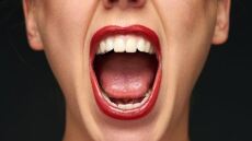 «Μυρίζει άσχημα το στόμα μου, τι να κάνω;»