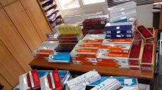 Μεγάλες ποσότητες καπνού και τσιγάρων σε αποθήκη στην Πάτρα