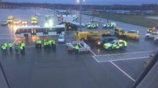 Συναγερμός στο Gatwick: Σε καραντίνα πάνω από 100 επιβάτες της Virgin λόγω «μυστηριώδους ασθένειας»