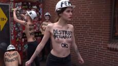 Γυμνόστηθες Femen έξω από οίκους ανοχής στο Αμβούργο