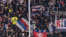 Champions League: Συμπλοκές οπαδών Μπάρτσελόνα και Λιόν