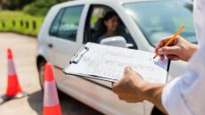 Θεσσαλονίκη: Συνελήφθη 55χρονος δάσκαλος οδήγησης που θώπευσε μαθήτρια