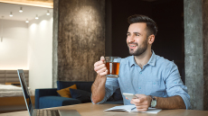 Τσάι: Από τι κινδυνεύουμε όταν το πίνουμε καυτό