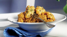 Μπακαλιάρος σκορδαλιά: το εθνικό μας φαγητό + 7 εναλλακτικές συνταγές