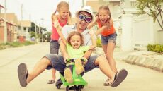 Ο Παγκόσμιος Οργανισμός Υγείας μας συμβουλεύει να παίζουμε περισσότερο