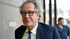 Aποζημίωση  609.000 δολαρίων στον Τζέφρι Ρας για συκοφαντική δυσφήμιση