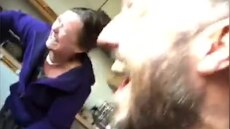 Ξεκαρδιστικό βίντεο: Σκωτσέζος ξυπνάει στο λάθος σπίτι μετά από άγριο μεθύσι - «Ποιος είσαι εσύ;»