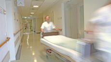 Σοκ: Τα χέρια των ασθενών στο νοσοκομείο είναι γεμάτα υπερανθεκτικά μικρόβια