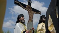 Με κατάνυξη η Αποκαθήλωση στην Ιερά Μονή Πεντέλης