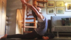 Εύκολες ασκήσεις γιόγκα που ανακουφίζουν μετά από πολύωρο ταξίδι