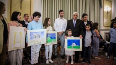 Ο Παυλόπουλος υποδέχθηκε στο Προεδρικό Μέγαρο παιδιά από την Παιδική Πινακοθήκη Ελλάδας