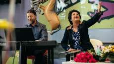 H Άλκηστις Πρωτοψάλτη διάβασε παραμύθι στα παιδιά του Συλλόγου «Ελπίδα»