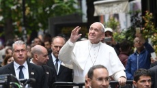 Ολοκληρώθηκε η επίσκεψη του Πάπα Φραγκίσκου στα Σκόπια