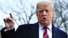 Νέα κόντρα Τραμπ - Μπάιντεν με αφορμή την ασέβεια του Λευκού Οίκου στην μνήμη του Τζον Μακέιν