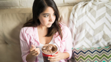 Πώς μας παχαίνει η στενοχώρια