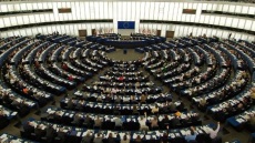 Euractiv: Οι Ολλανδοί ενίσχυσαν την προοπτική μιας «προοδευτικής συμμαχίας» στο Ευρωκοινοβούλιο