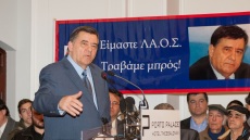 Ο Καρατζαφέρης αποχωρεί από την ηγεσία του ΛΑ.Ο.Σ.