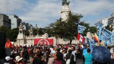 Αργεντινή: Χάος από τη γενική απεργία για τα μέτρα λιτότητας