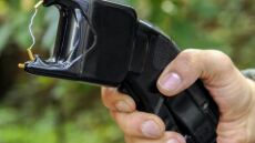 Ιαπωνία: Συνέλαβαν 45χρονο που τιμωρούσε με... ηλεκτροσόκ τα παιδιά του όταν «παρέβαιναν τους κανόνες»