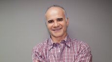 Ο Μητσικώστας - «Τσίπρας» ζητά την ψήφο μας και τάζει 200ευρα!