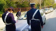 Παρκάρουν σε πεζοδρόμια και ράμπες ΑμεΑ -  Ρεκόρ παραβάσεων στη Δυτική Ελλάδα 
