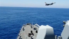 Τουρκικό F-16 πάνω από τον «Πορθητή»