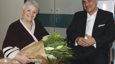 Τη θρυλική Μαίρη Λίντα επισκέφτηκε στο Γηροκομείο ο Μανώλης Κεφαλογιαννης