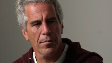 Υπόθεση Έπσταϊν: Για παραποίηση αρχείων κατηγορούνται οι δυο φρουροί του 