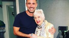 Η «Θεοπούλα» και ο Γιώργος Καπουτζίδης κάτι ετοιμάζουν