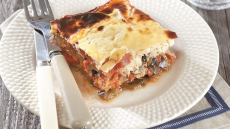 Το top 10 της μελιτζάνας: 10 συνταγές με το απόλυτο καλοκαιρινό λαχανικό