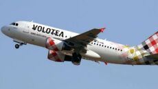 Γολγοθάς για επιβάτες της Volotea: Ακύρωσαν την πτήση και τους έστειλαν στην Αθήνα... με το πλοίο 