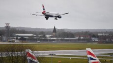 Λονδίνο: Αεροπλάνο «φάντασμα» προσγειώνεται στο αεροδρόμιο Γκάτγουικ