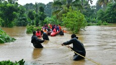 Φονικός μουσώνας στην Ινδία: Στους 184 οι νεκροί - Εκατομμύρια εγκατέλειψαν τα σπίτια τους