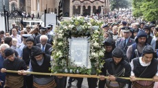 Στην Παναγία Σουμελά σήμερα ανήμερα του Δεκαπενταύγουστου ο Τασούλας: Προσκυνήματα, έθιμα και παραδόσεις στη Μακεδονία