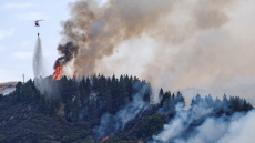 Ισπανία: Νέα πυρκαγιά στην Γκραν Κανάρια – Εκκενώθηκε ορεινή περιοχή και πολυτελές ξενοδοχείο