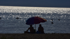 Καιρός: Θερμοκρασία για παραλία και μποφόρ στο Αιγαίο