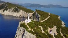 Φάρος Δουκάτο στη Λευκάδα: Υπέροχες εικόνες από το ακρωτήρι που ο μύθος έχει συνδέσει με τον απελπισμένο έρωτα