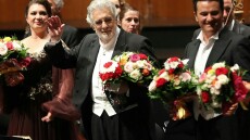 Ο Πλάθιντο Ντομίνγκο... καταχειροκροτήθηκε στο Σάλτσμπουργκ παρά τις καταγγελίες για σεξουαλική παρενόχληση!