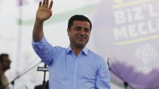 Αποφυλακίζεται αλλά... παραμένει στη φυλακή ο Κούρδος ηγέτης Ντεμιρτάς