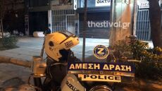 Θεσσαλονίκη: Επίθεση με πέτρες στα γραφεία της Χρυσής Αυγής στο περιθώριο της πορείας για τον Φύσσα