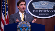 Μαρκ Έσπερ: Το ΝΑΤΟ δεν μπορεί να επιτρέπει χώρες «παράσιτα» στους κόλπους του