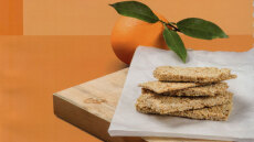 Tο ελληνικό σνακ που φτιάχνει τη διάθεση και δυναμώνει τα οστά