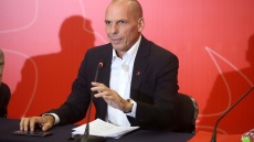 Πόθεν έσχες: Ο Βαρουφάκης είχε καταθέσεις στην Ελβετία, η Ελλάδα είχε capital controls