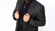 Ο Χρήστος Φερεντίνος φέρνει τα «Πάνω Κάτω» και το Σαββατόβραδο