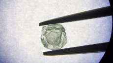 Απάτη με διαμάντια σε βάρος γυναίκας στον Βόλο - Της «έφαγαν» €12.000