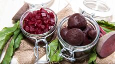 Ο κόκκινος βολβός που «καθαρίζει» και προστατεύει το ήπαρ